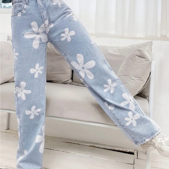 Floral Print Straight Leg Jeans - Picture 1 of 2